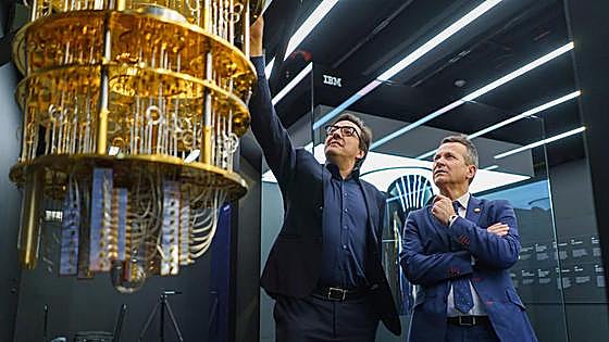 El Gobierno vasco e IBM presentan en Nueva York el acuerdo que traerá a Euskadi el ordenador cuántico