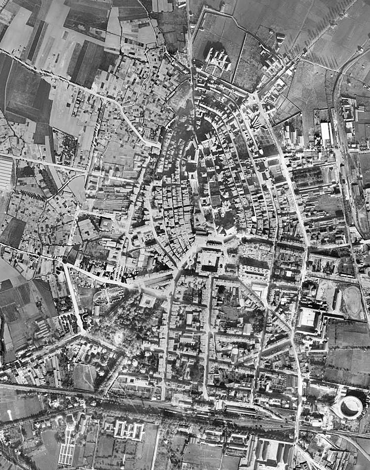 La ortofoto que muestra la ciudad de Vitoria hacia 1932.