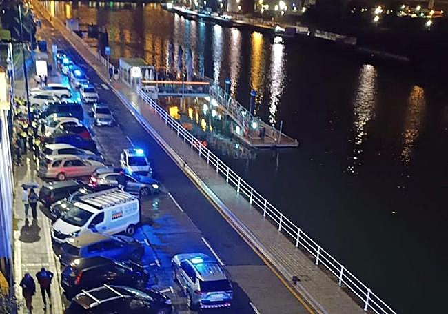 El lugar de la pelea, con las patrullas de municipales en el lugar.