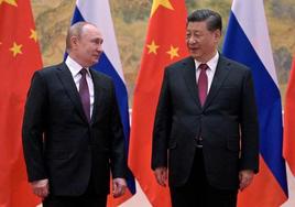 El presidente ruso, Vladímir Putin, en una reunión con el presidente chino, Xi Jinping, en Beijing, China, el anterior año.