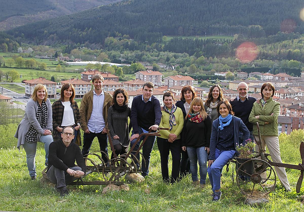 Lista electoral encabezada por el actual alcalde, Pedro Mari Intxaurraga, que se presentó hace cuatro años.