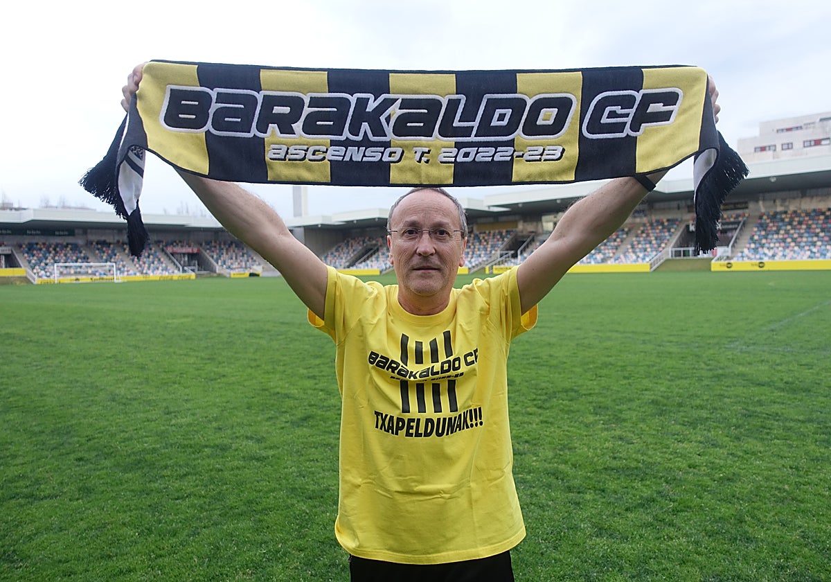 Santi Campa, con 33 temporadas en el Barakaldo, habla de lo que supone su histórico ascenso.