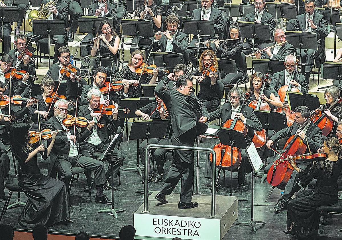 Robert Treviño, al frente de la Euskadiko Orkestra, en una imagen reciente.