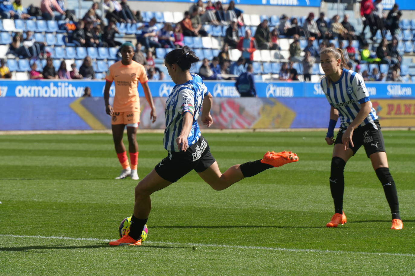 El Alavés Glorisas - Atlético de Madrid, en imágenes