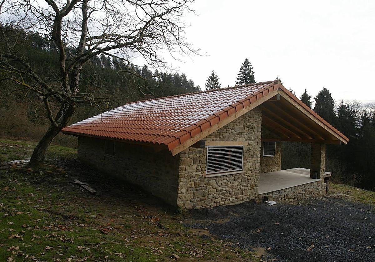 La casa del guarda de Izarza estaba destinada a centro ambiental.