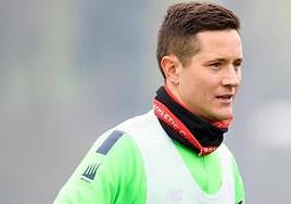 Herrera vuelve a entrenar con el grupo y Simón sigue al margen