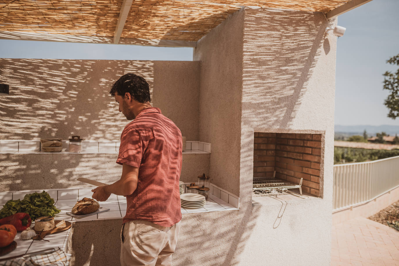 Antes y después: una pareja bilbaína idea la casa rural más disfrutona