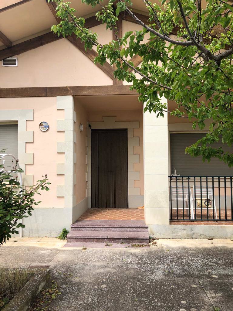 Antes y después: una pareja bilbaína idea la casa rural más disfrutona