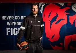 «Me sabe fatal irme a jugar fuera y dejar a mi mujer sola criando a nuestros hijos»