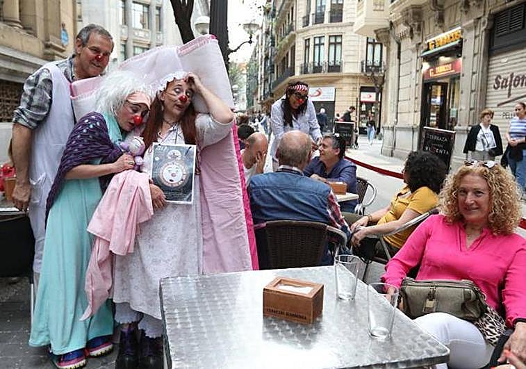 Teatro contra el ruido en la calle Ledesma
