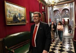 El alcalde, en los pasillos del Ayuntamiento.