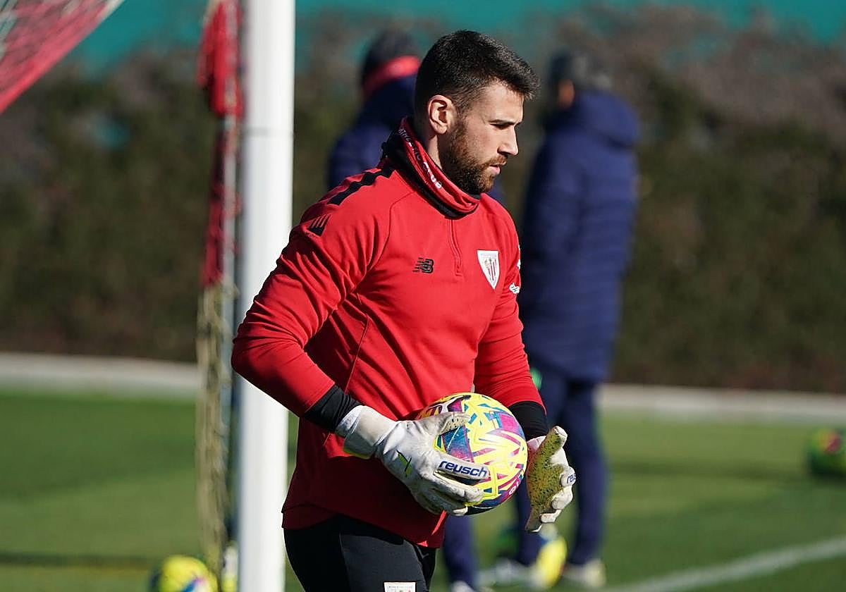 Simón vuelve a la convocatoria para el partido contra el Getafe, pero todavía falta Herrera