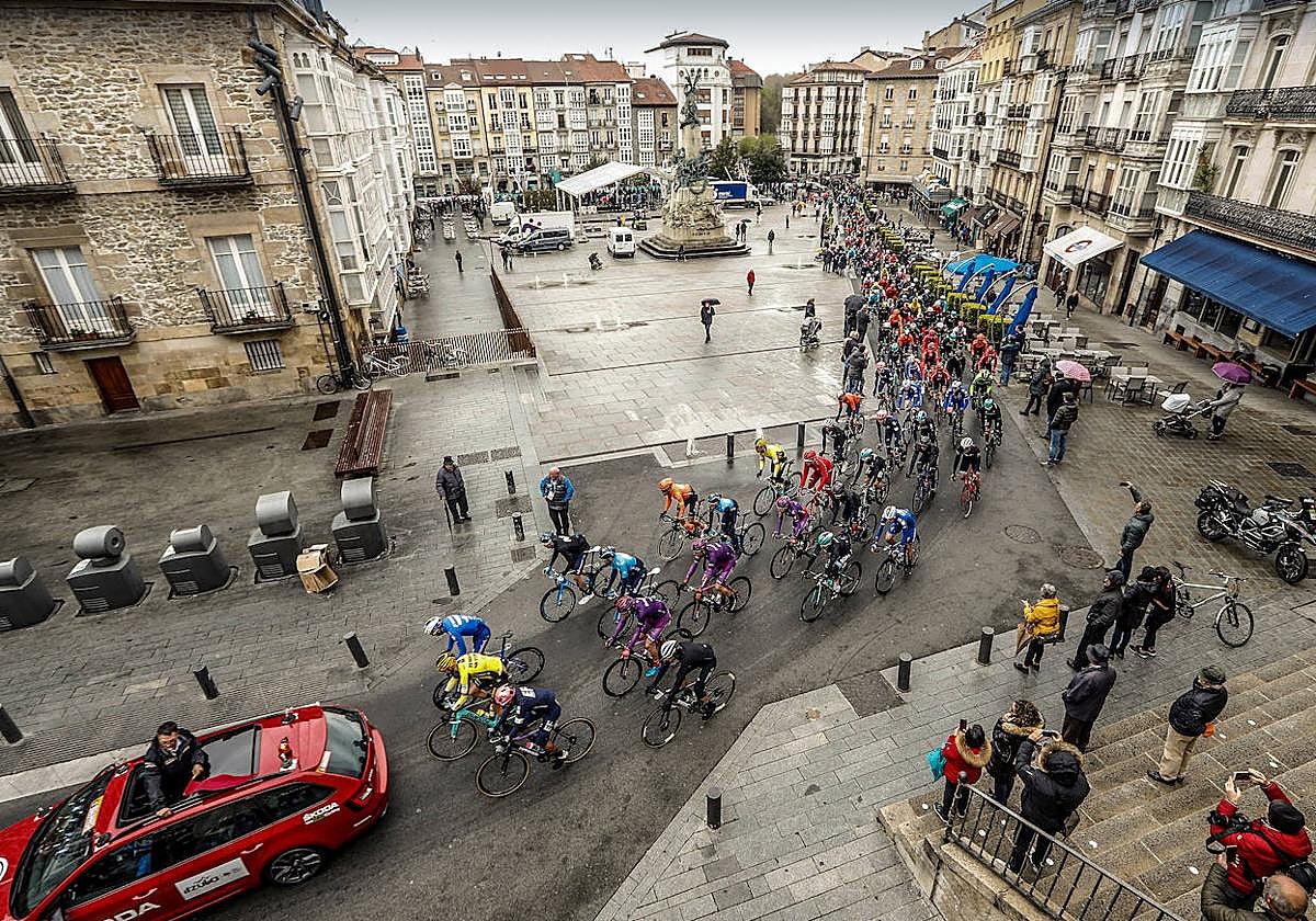 Los establecimientos de Mateo Moraza tienen prohibido colocar veladores entre las 12.30 y las 13.30.