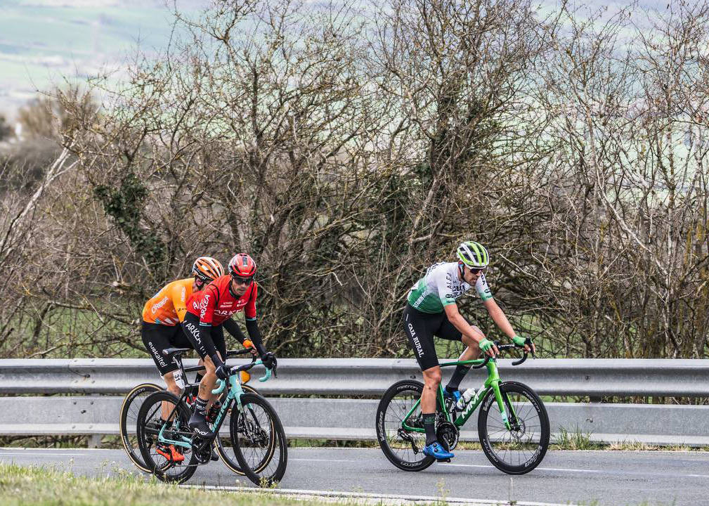 Triunfo de Ethan Hayter en la primera etapa de la Itzulia entre Vitoria y Labastida