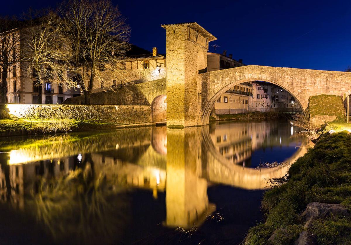 El Puente Viejo de Balmaseda será una de las localizaciones más buscadas por los participantes.