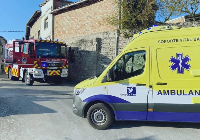 Bomberos y una ambulancia trasladados a la localidad alavesa de Mijancas.