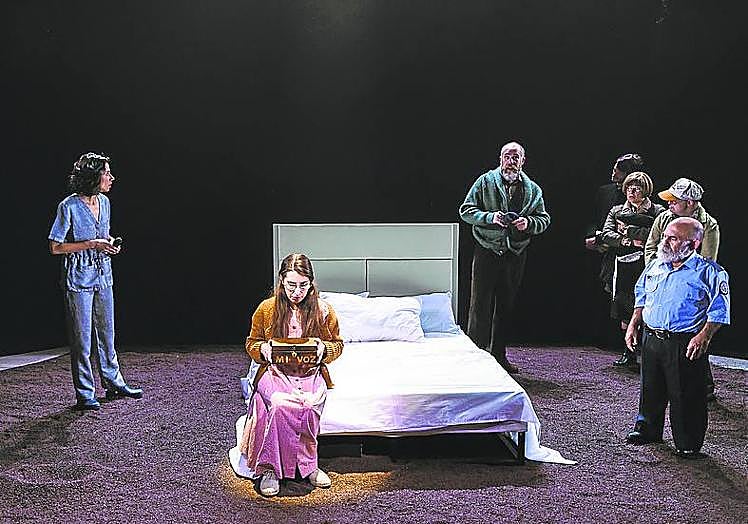 'Supernormales' tiene un elenco de diez intérpretes.