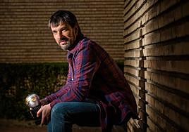 El vitoriano Rikarte atesora ya dos premios Max y es uno de los grandes valores del teatro a nivel nacional.