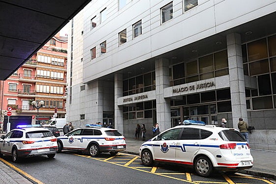 Los funcionarios judiciales vascos, convocados mañana a huelga general