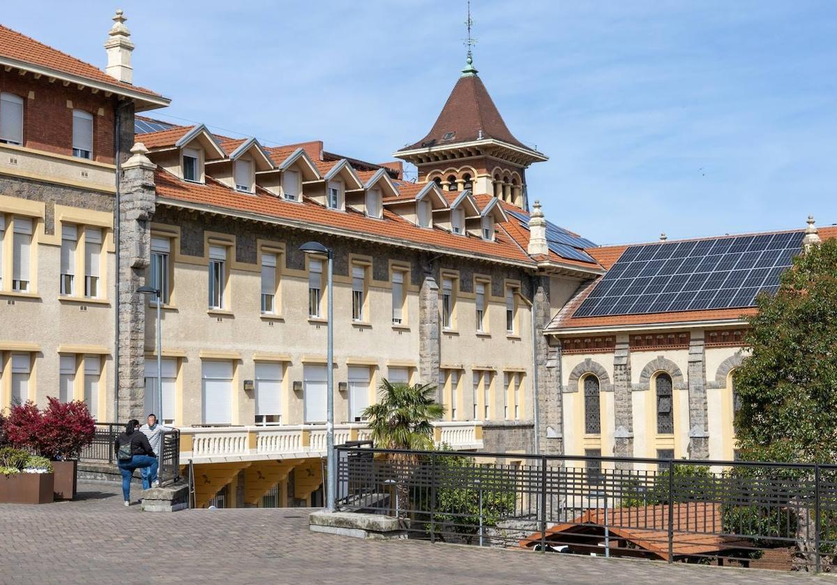 El hospital San Juan de Dios gana en eficiencia energética con 256 nuevas placas solares
