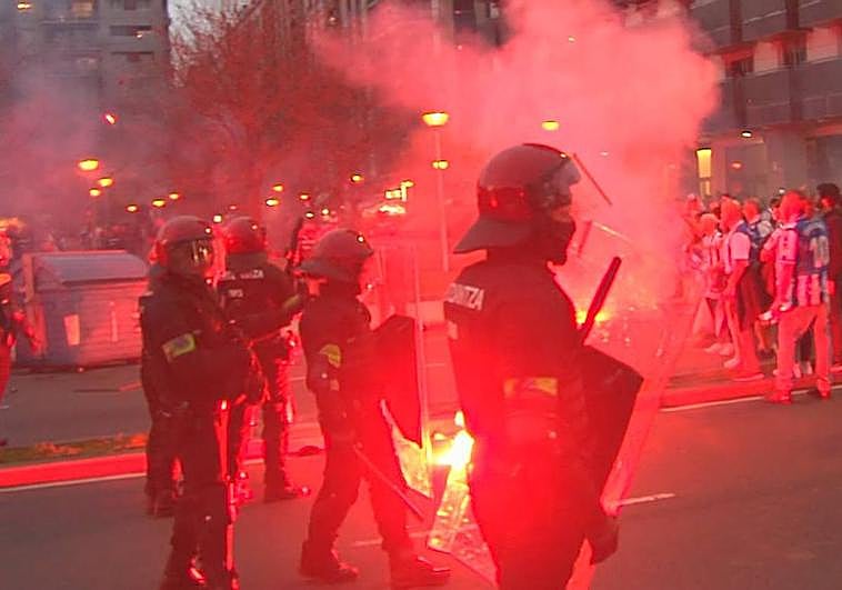 La Ertzaintza tuvo que actuar en aquel partido, disputado el 16 de marzo.