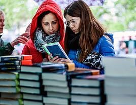 ¿No sabes qué regalar este Día del Libro? La inteligencia artificial te ayuda