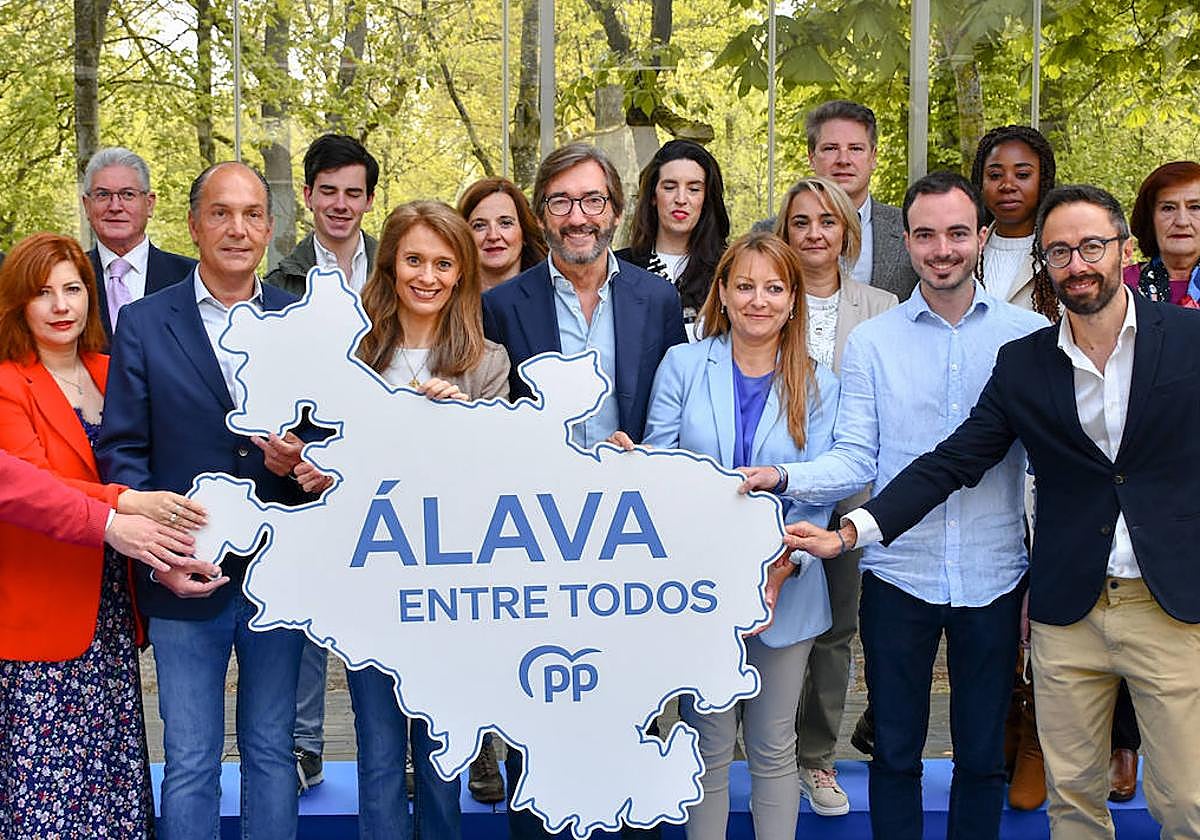 La presentación de la plancha para Juntas Generales de Álava se llevó a cabo en el Parque del Prado.