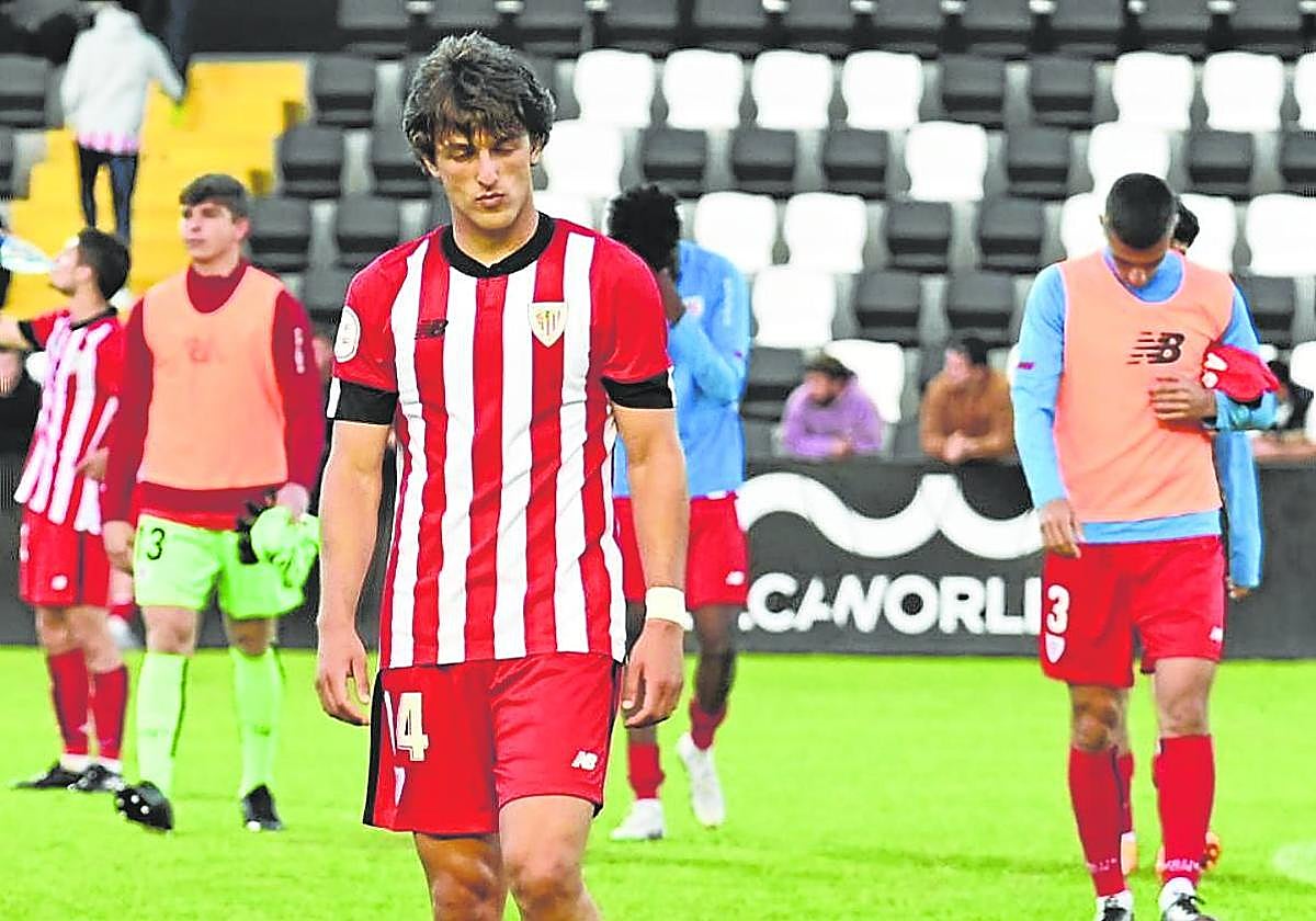 Unai Gómez, decepcionado tras caer frente al Real Unión.