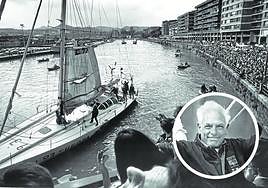 José Luis de Ugarte saluda a las miles de personas que tomaron las riberas de la ría para rendirle homenaje en abril de 1993.