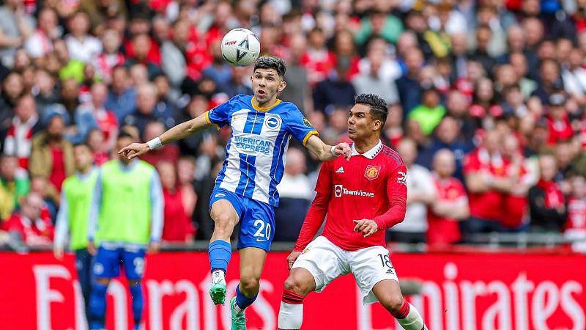 El futbolista paraguayo que levanta pasiones en la Premier El Correo