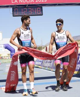 Imagen secundaria 2 - El Peñota Dental Alusigma, primer club vizcaíno que gana la Liga de Duatlón