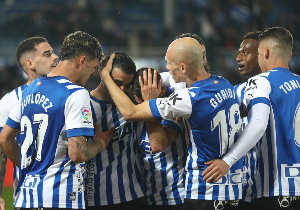 Los jugadores albiazules celebran el gol de la victoria ante el Leganés.