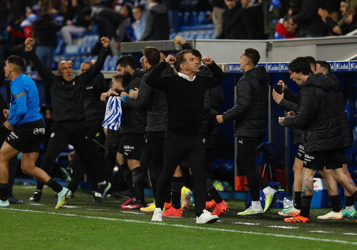 Luis García celebra el triunfo ante el Leganés en Mendizorroza.