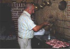 Guillermo Castillo, en su restaurante en el 2009.