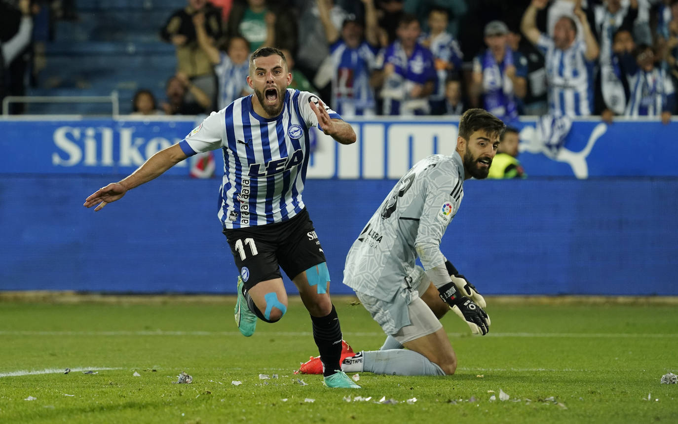 Luis Rioja grita con rabia el gol del empate.