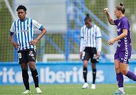 Blom celebra el tanto del empate ante la decepción de las jugadoras albiazules, Aby y Ohale.