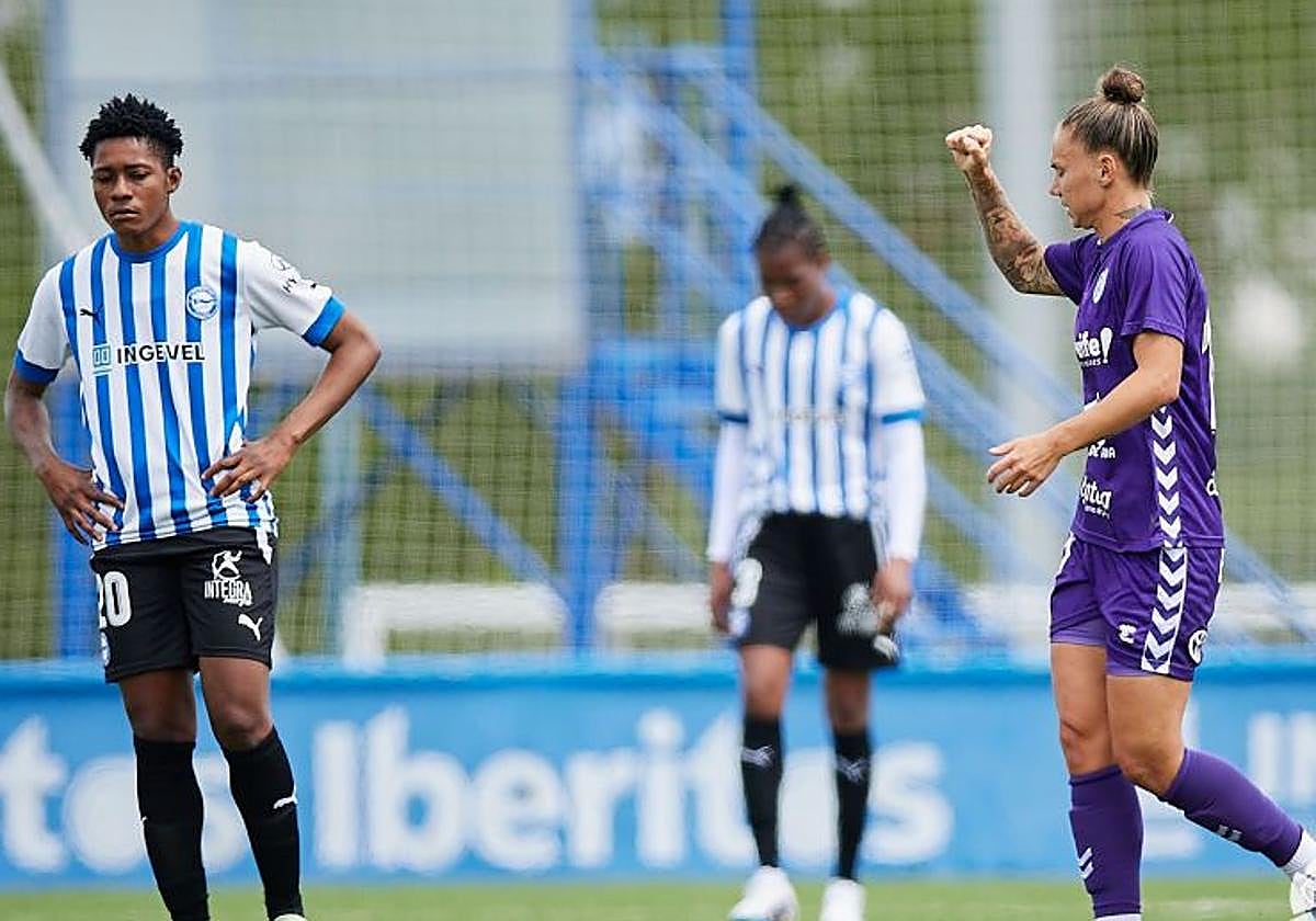 Blom celebra el tanto del empate ante la decepción de las jugadoras albiazules, Aby y Ohale.