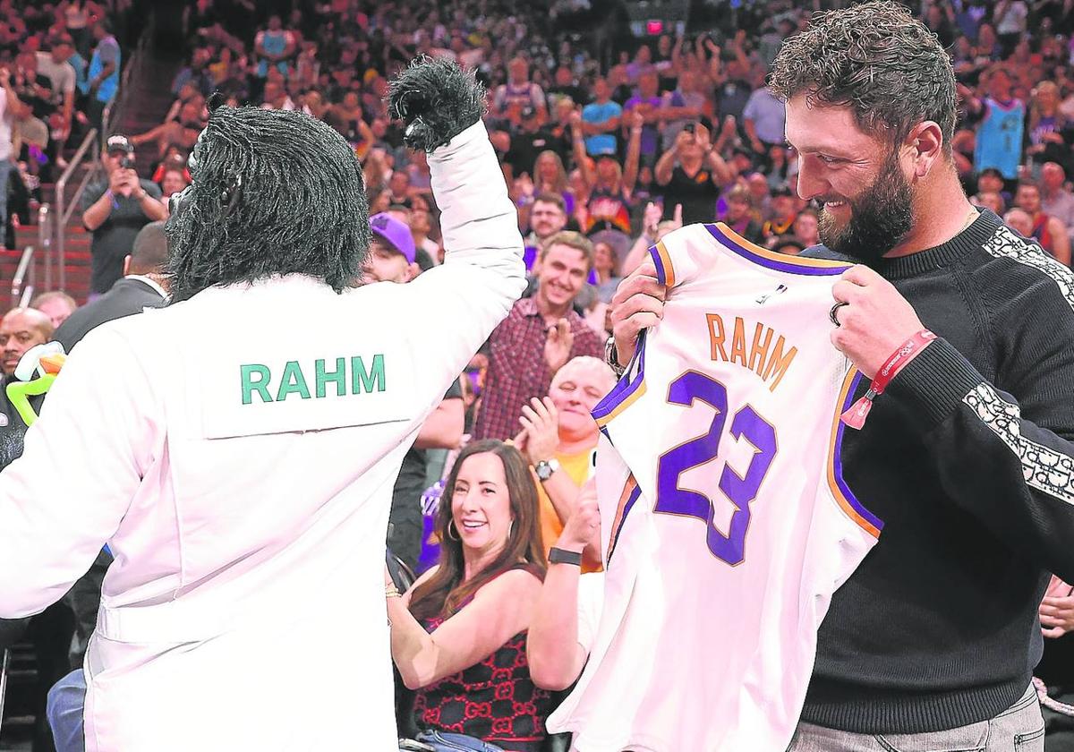 Los Suns brillan con Jon Rahm