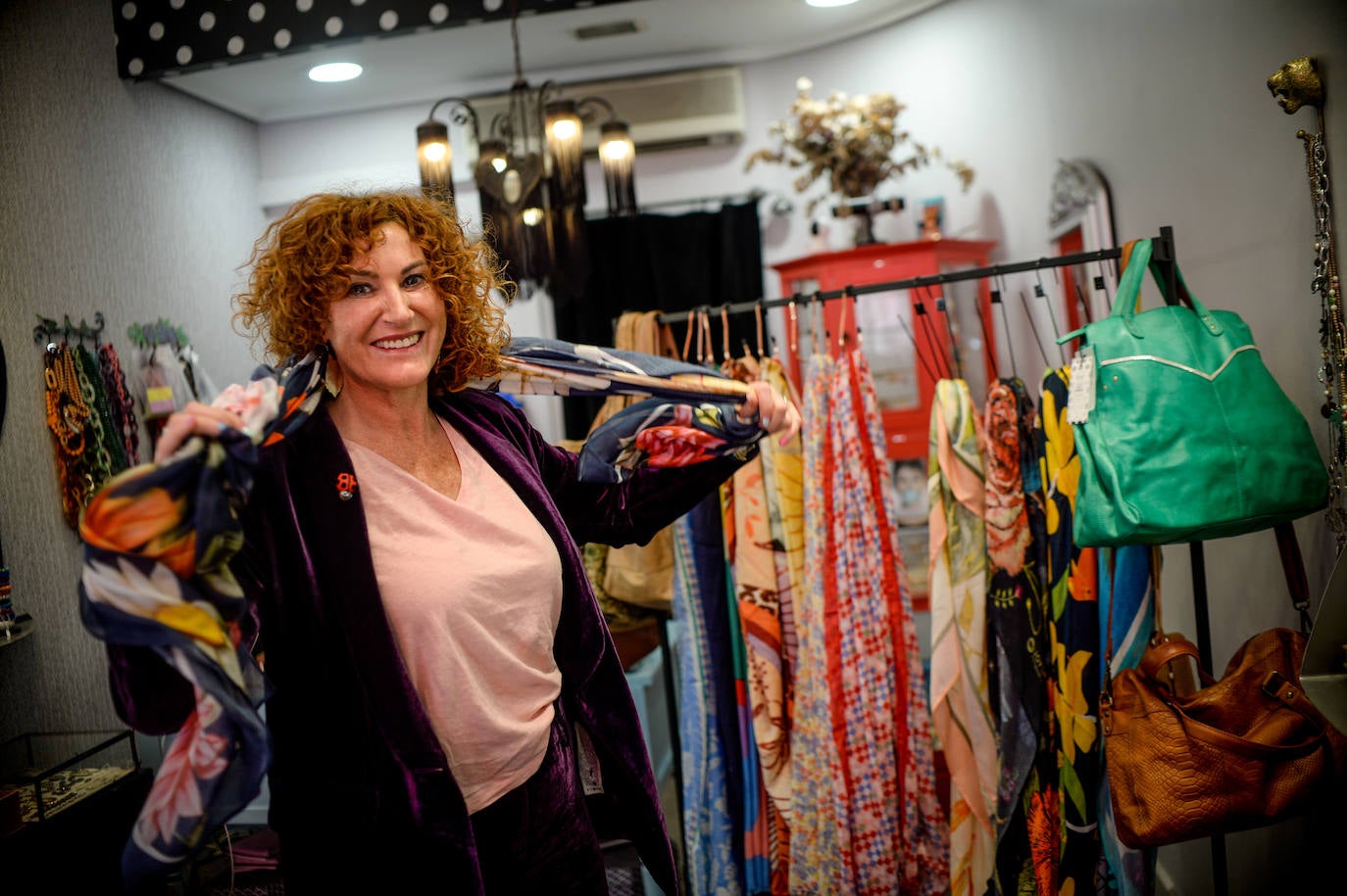 Los pañuelos XL que se llevan en Europa se hacen en Bolueta