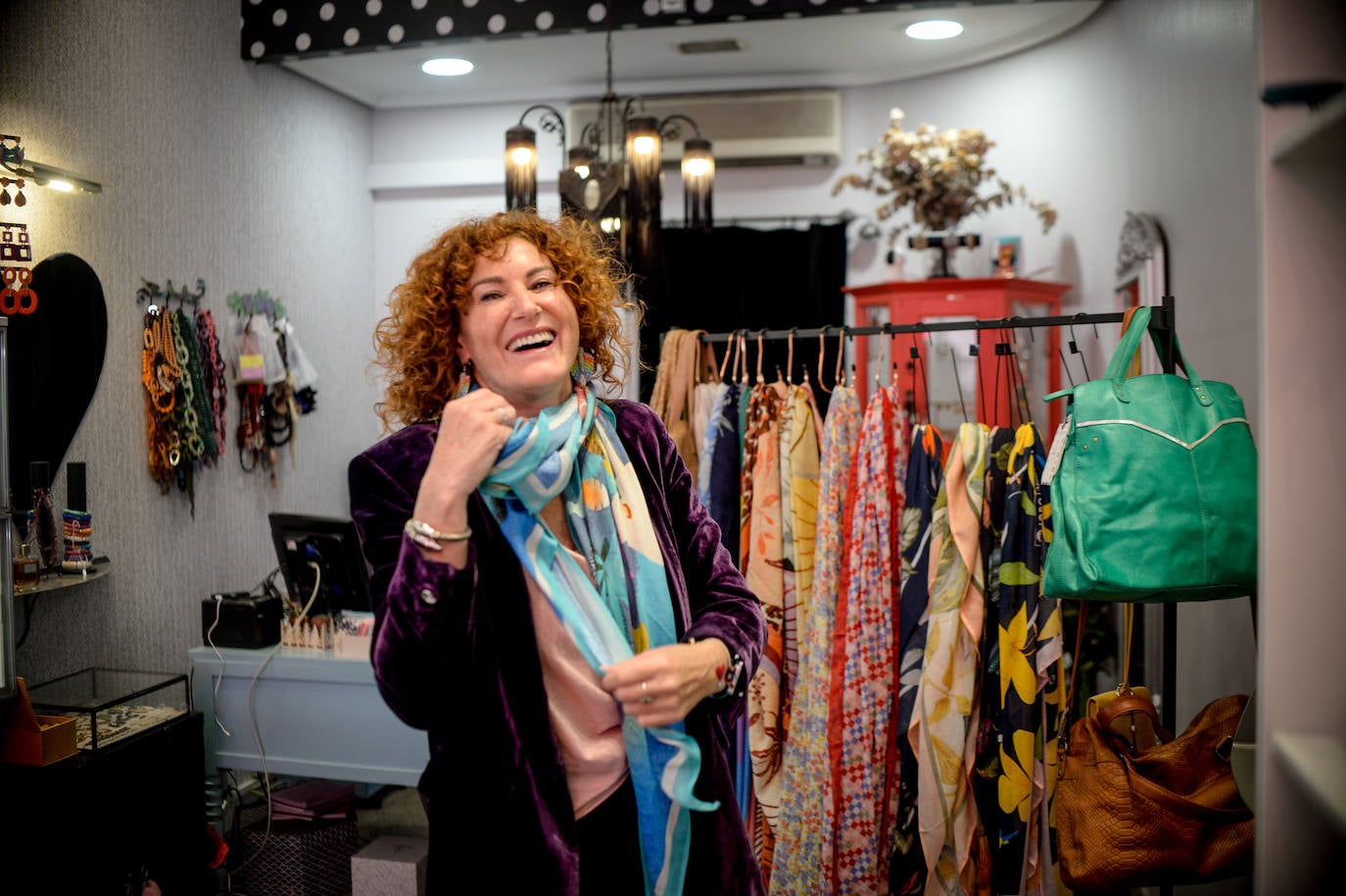 Los pañuelos XL que se llevan en Europa se hacen en Bolueta