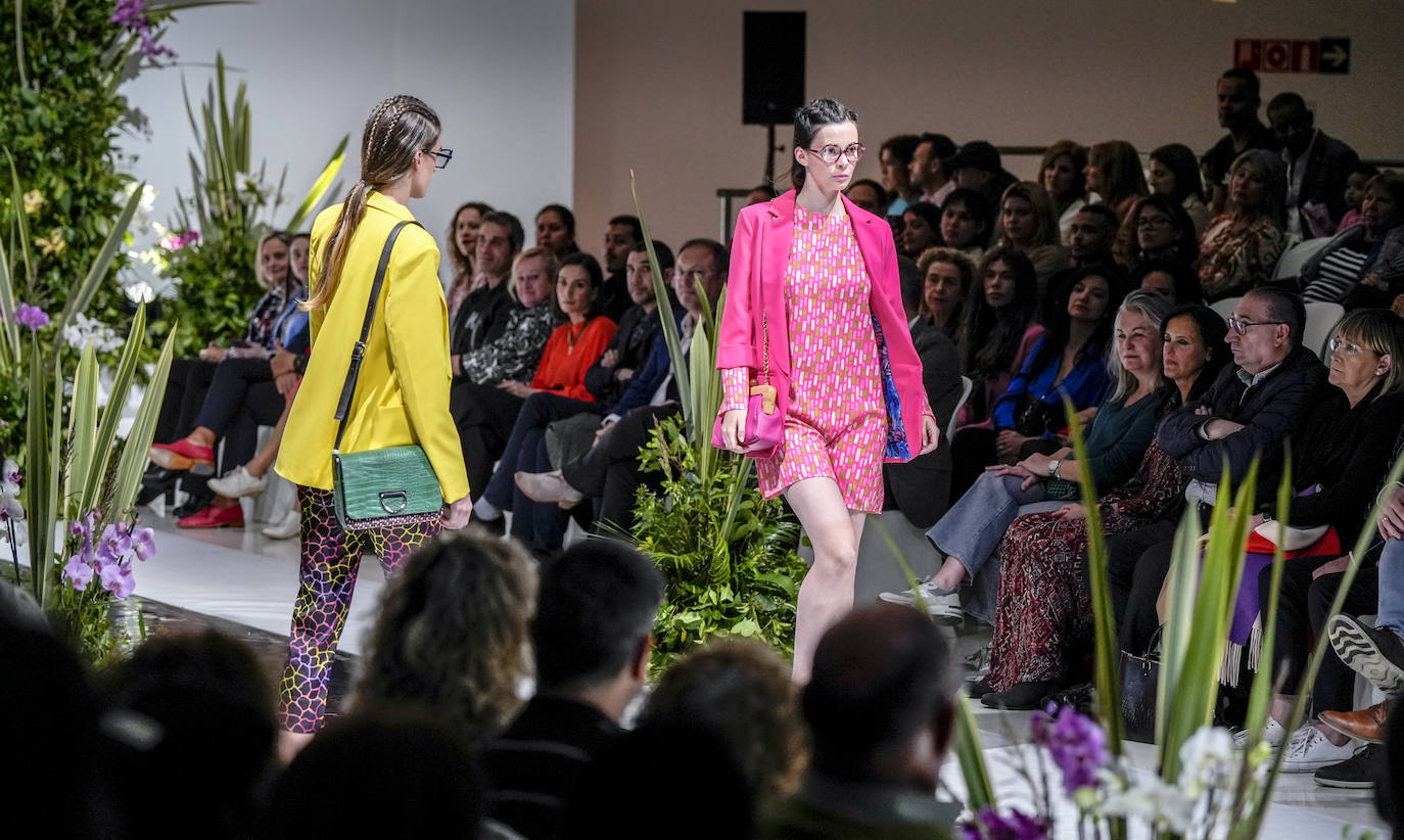 El comercio local muestra las tendencias del verano en la Pasarela Gasteiz On