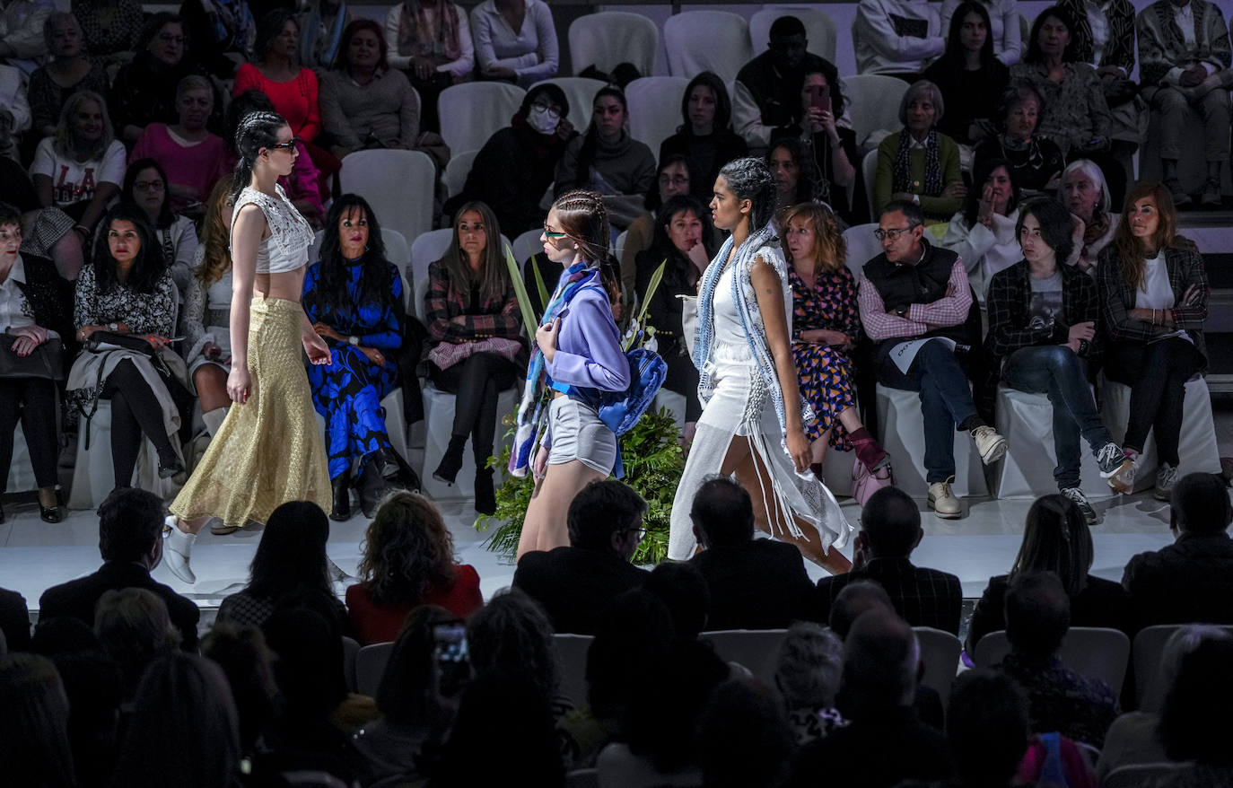 El comercio local muestra las tendencias del verano en la Pasarela Gasteiz On