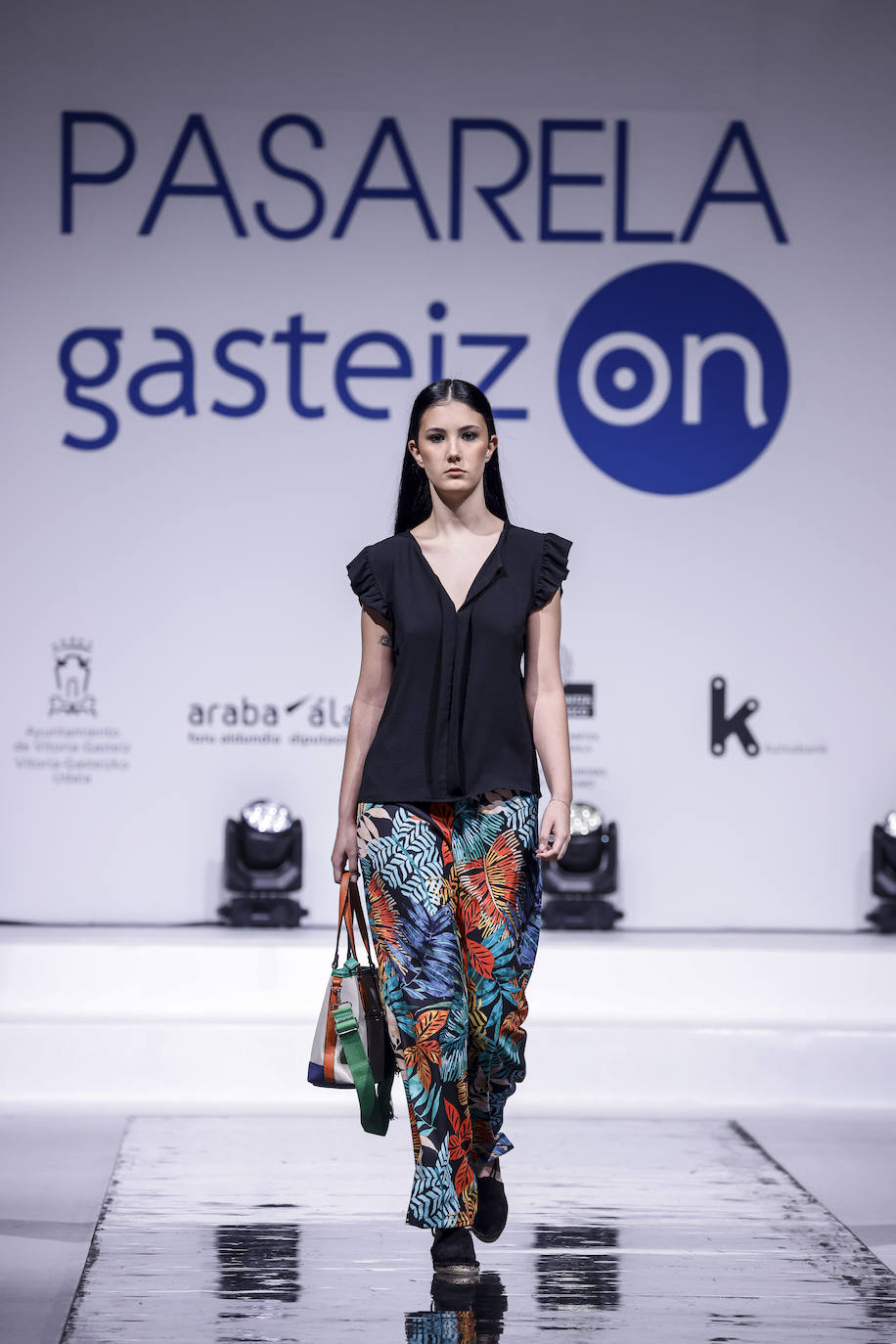 Del &#039;minimal&#039; a las plumas en la Pasarela Gasteiz On