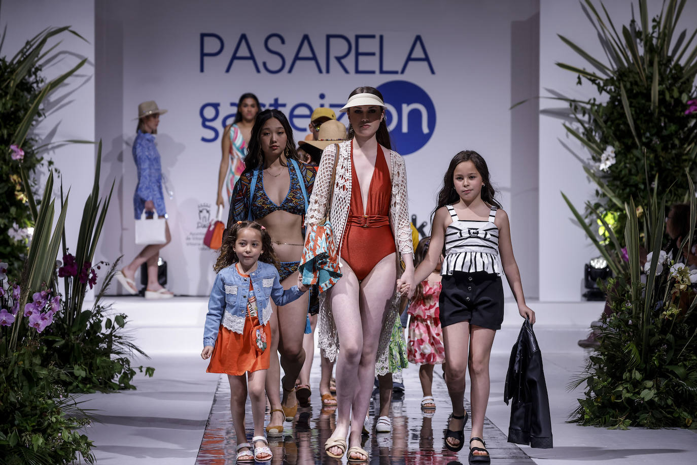 Del &#039;minimal&#039; a las plumas en la Pasarela Gasteiz On