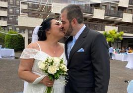 Mari Paz Castaños y Vicente del Horno han invitado a los 230 mayores de la residencia a su boda.