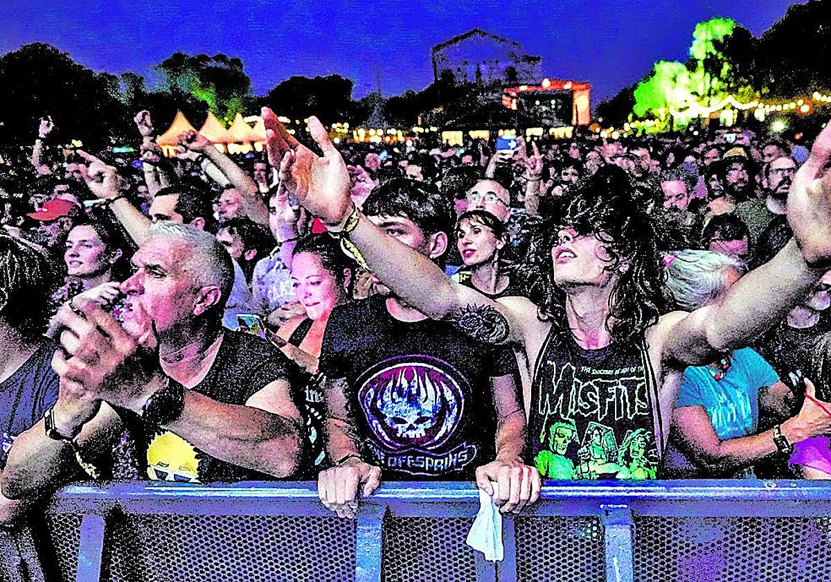 Público en el Azkena, un festival de referencia en Vitoria.