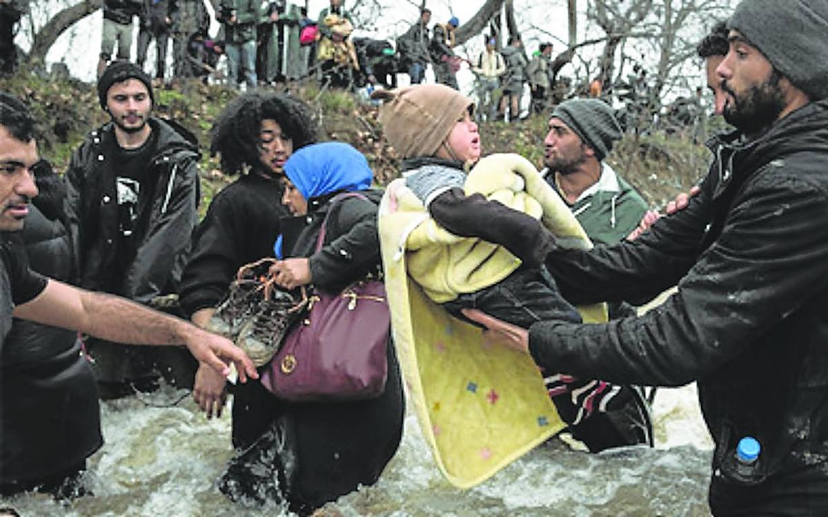 La crudeza de los flujos migratorios se puede ver en la exposición organizada por el Club Deportivo con Roberto Astorgano.