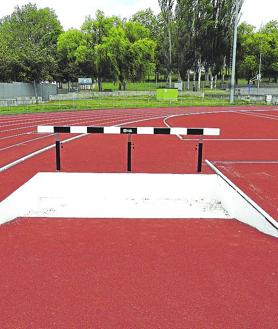 Imagen secundaria 2 - La pista de Mendizorroza se abre de forma parcial