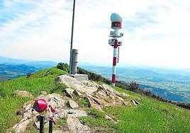 Buzón y cima del monte Jata, con vistas a Maruri.