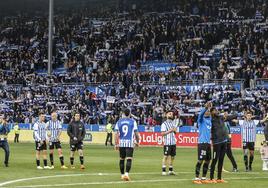 Los jugadores albiazules celebran el triunfo ante el Málaga.